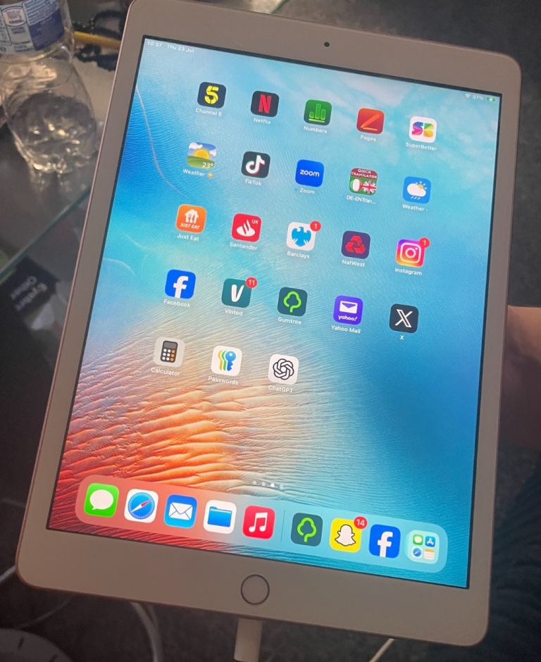 Apple iPad 8th generation 128g Wi-Fi rose gold colour.