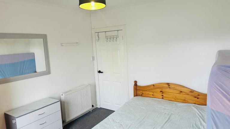 Room Available near to city centre 