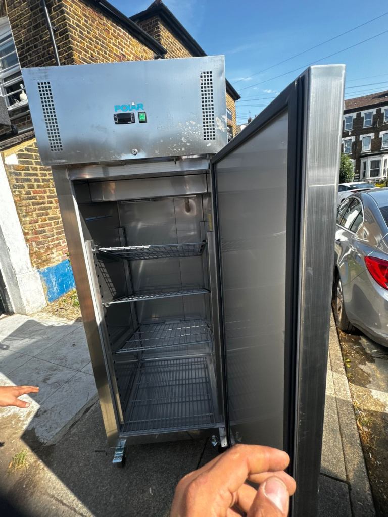 Commercial fridge brand new polar fridge cage shop restaurant takeaway 