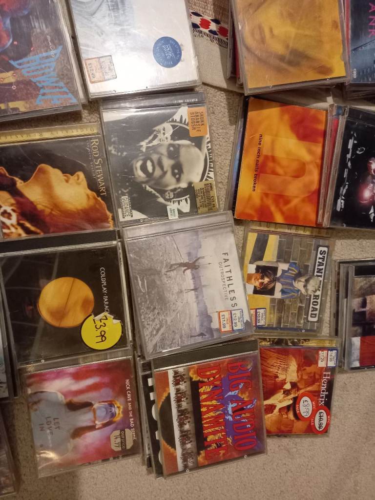 Philips radio/CD/Cassette stereo and big CD collection 