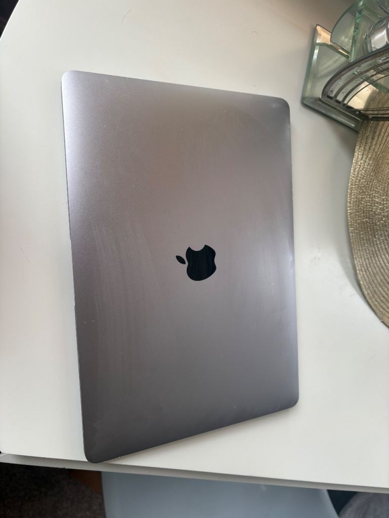 MacBook Air 13”
