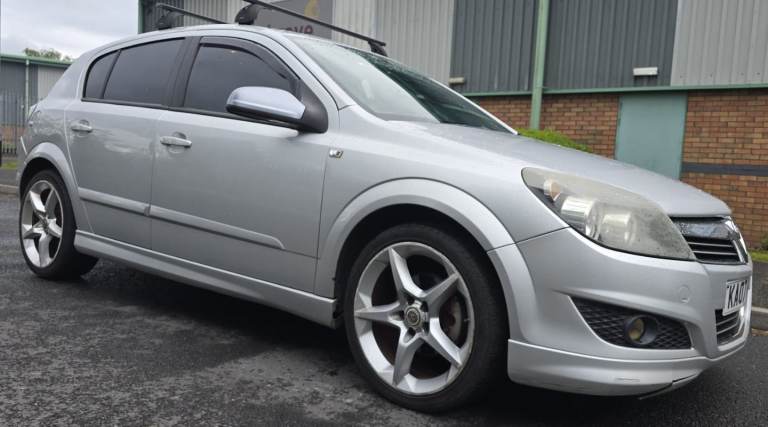Vauxhall astra 1.8 Sri 5dr Ford Volkswagen toyota nissan honda hyundai renault peugeot skoda suzuki 