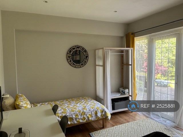 1 bedroom in Cheam, Cheam, Sutton, SM2 (#2525881)