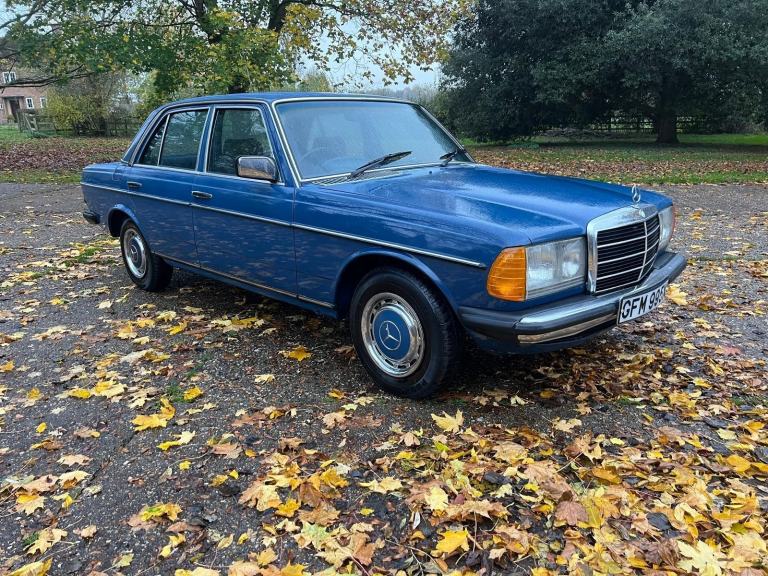 Mercedes W123 [Phone number removed]k - Beautiful Csr in Superb Order - Video Walk Around