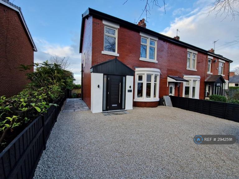 3 bedroom house in Ribblesdale Avenue, Accrington, BB5 (3 bed) (#2942591)