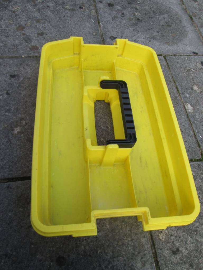 Stanley mobile tool chest on wheels 