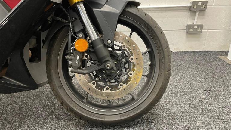 HONDA FORZA 750 R ** TOP BOX - FULL HISTORY - MAY 2027 MOT **