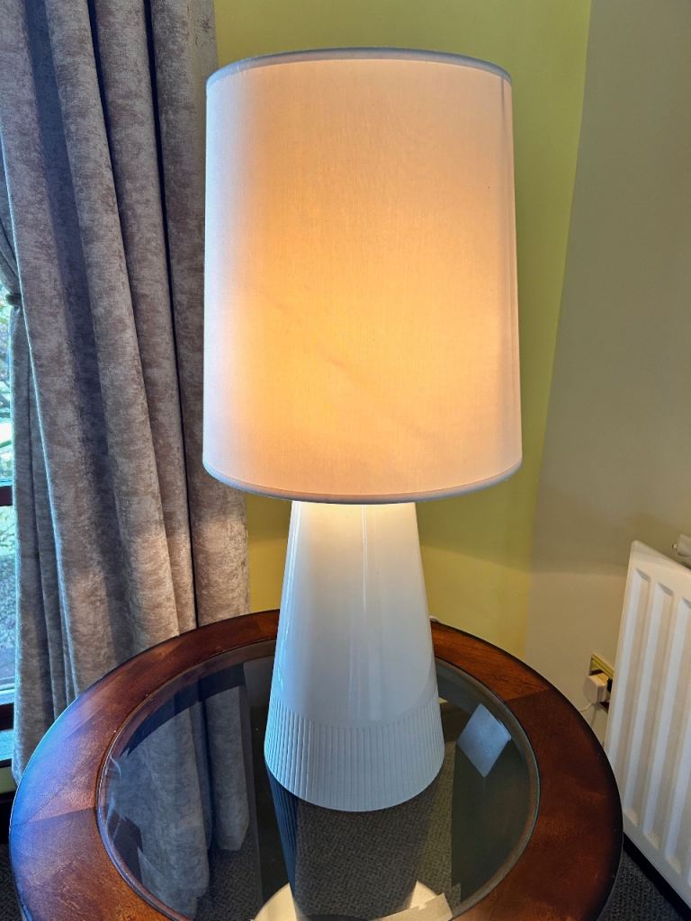 Belleek Pottery Complete Lamp Good Condition