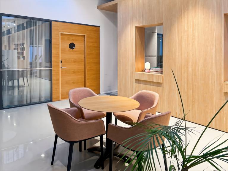 Manchester - M4 1PE \ Coworking Membership with Unreserved Desk Access