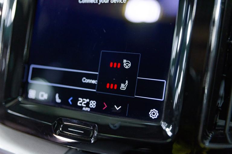 2022 Volvo XC60 2.0 B4D R DESIGN Pro 5dr AWD Geartronic ESTATE DIESEL Automatic