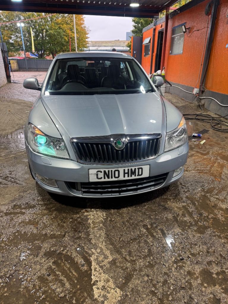 Skoda, OCTAVIA, Hatchback, 2010, Semi-Auto, 1968 (cc), 5 doors