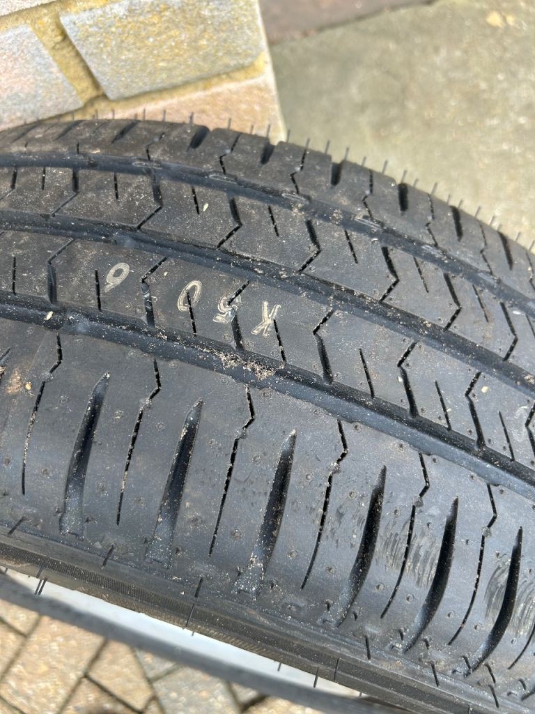 Brand new 225 65R16 C Commercial van wheel and tyre, Nissan NV400 Renault Master etc