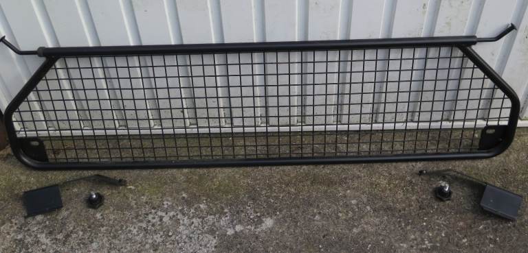 Dog guard for estate car