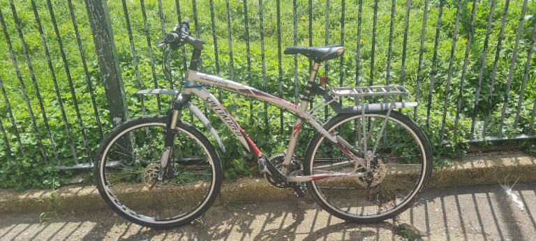 Specialized hybrid bike