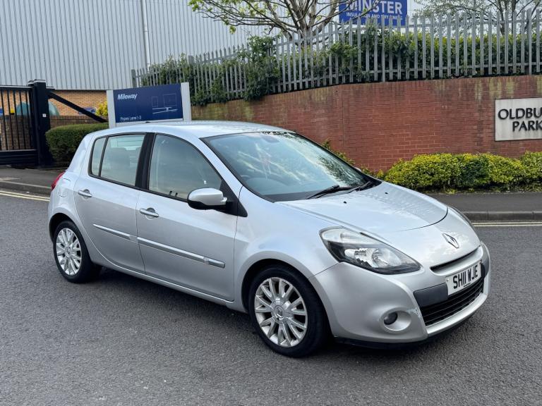 image for 2011 Renault Clio 1.2 16V Dynamique TomTom 5dr HATCHBACK Petrol Manual