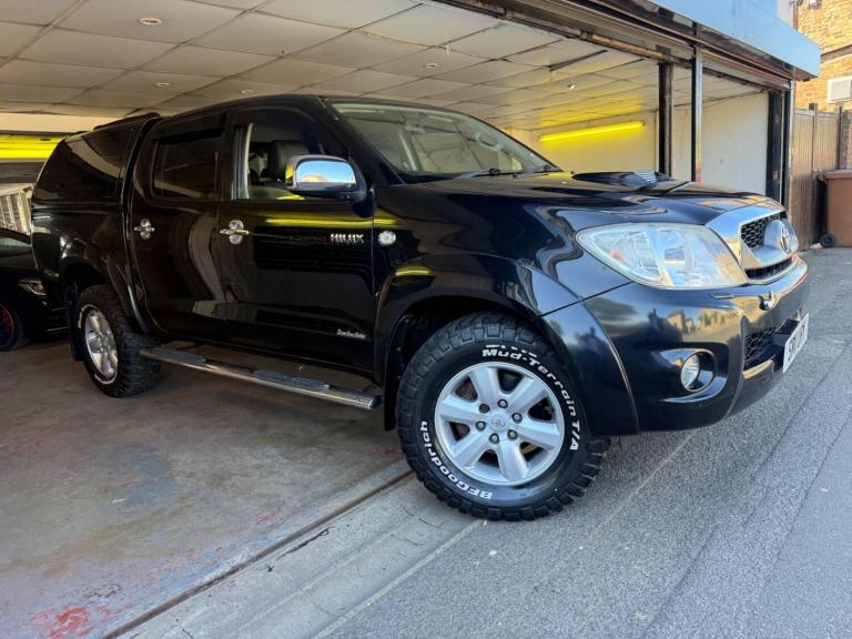 2011 Toyota Hilux Invincible 2010 D/Cab PickUp 3.0 D-4D 4WD 171 PICK UP DIESEL Manual