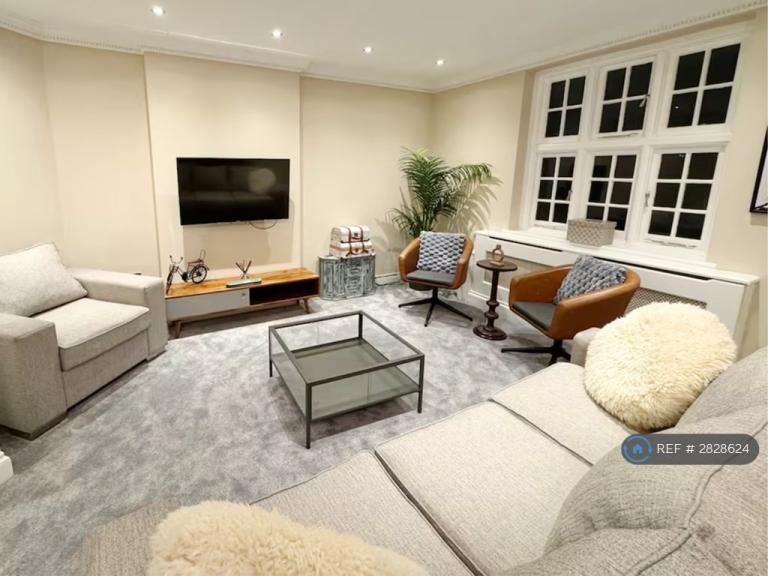 3 bedroom flat in Harrowby Court, London, W1H (3 bed) (#2828624)