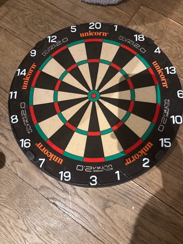 Unicorn Eclipse Ultra 2.0 Dartboard – Good Condition