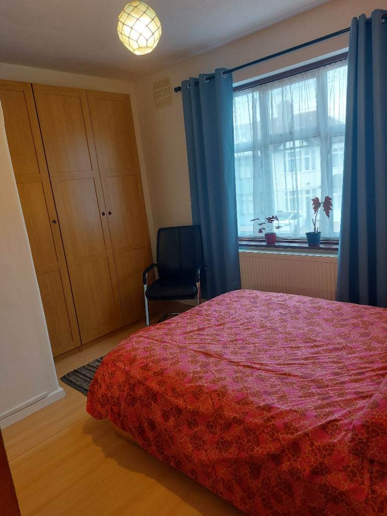 Gants Hill IG4 5DX Furnished rooms for rent . 🏡