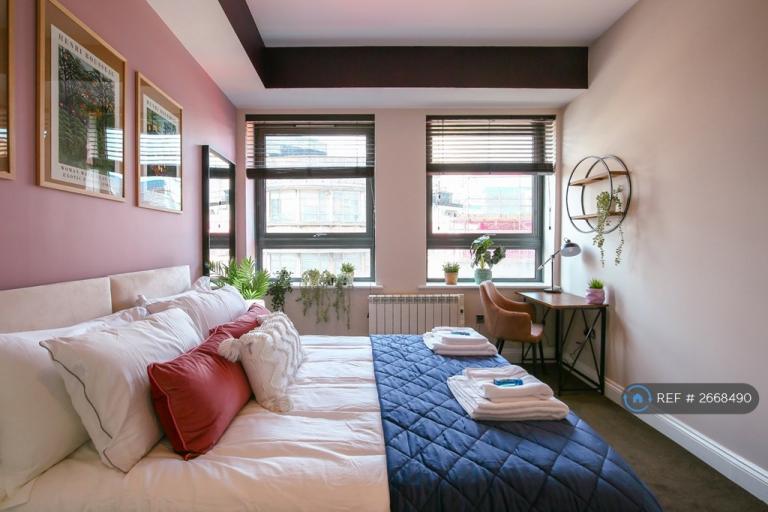 2 bedroom flat in Brighton, Brighton, BN1 (2 bed) (#2668490)