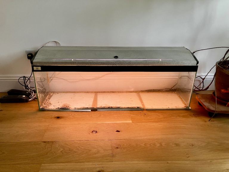 Aquarium tank with hood & lights