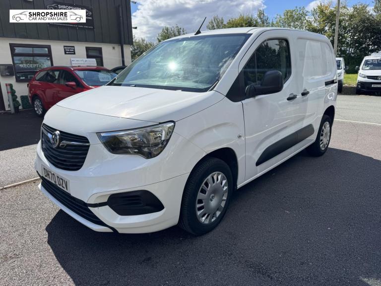 2020 Vauxhall Combo 2300 1.5 Turbo D 100ps H1 Sportive Van Panel Van Diesel Manual
