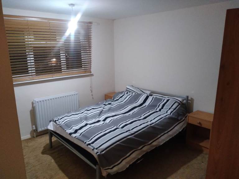 DOUBLE ROOM TO RENT
