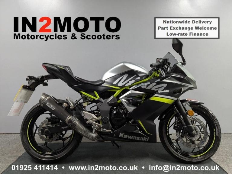2019 (19) Kawasaki Ninja 125 in Black