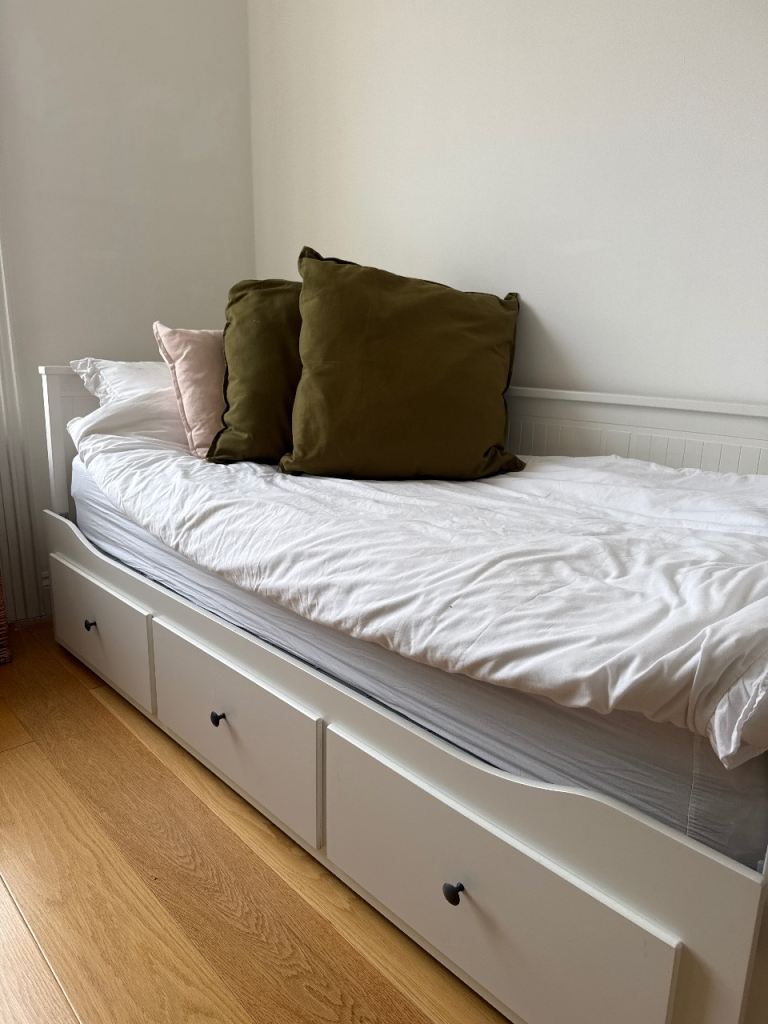 IKEA Hemnes Day Bed 