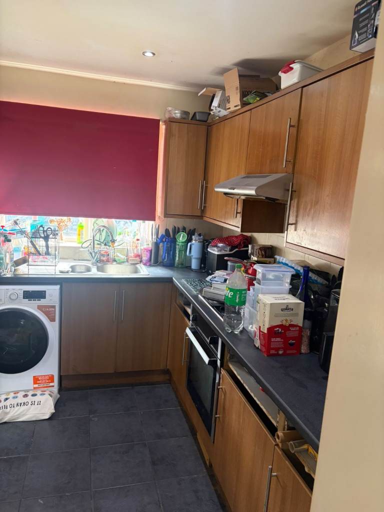 3 bedroom 2 bathroom House in Isleworth TW77HE