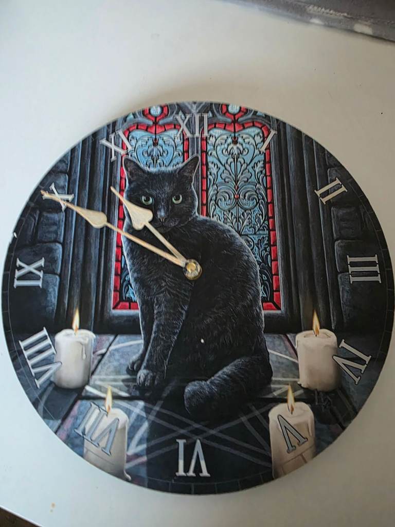 Wall Clock – black cat