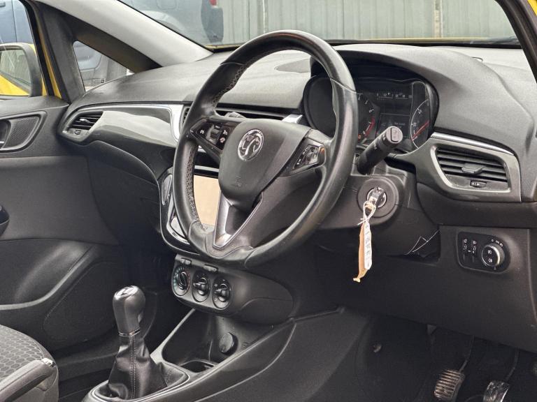 2015 Vauxhall Corsa 1.2i Design Euro 6 3dr HATCHBACK Petrol Manual
