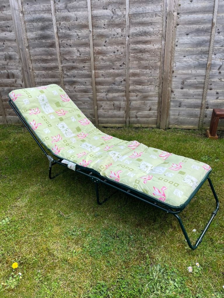 Sun lounger 