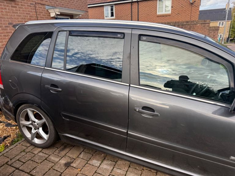 Vauxhall zafira Sri (breaking)