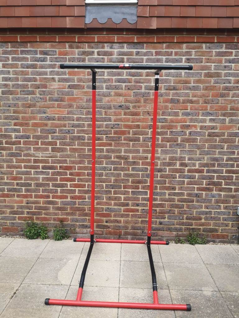 Pull up bar