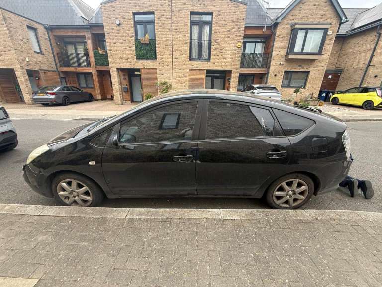 Black Toyota, PRIUS, Hatchback, 2005, Other, 1497 (cc), 5 doors