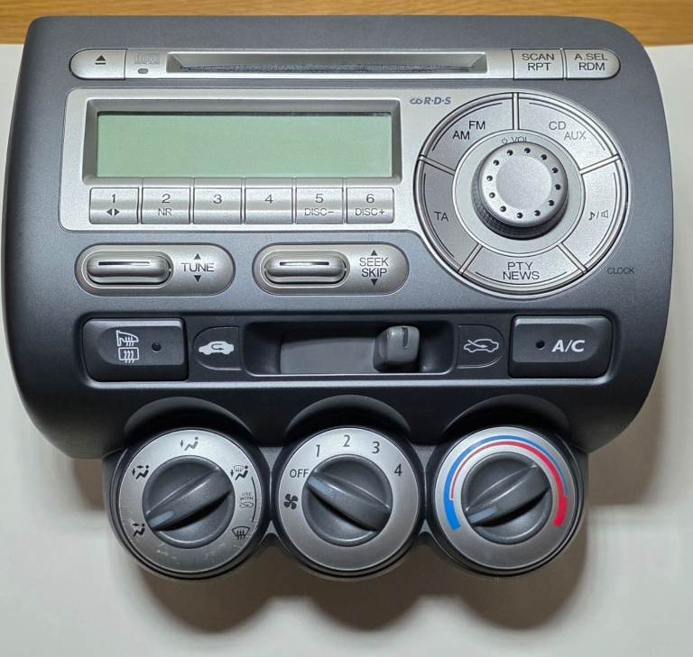 Honda Jazz MK1 GD 2002-2008 Radio CD Climate Control Panel 39100-SAA-E313N5