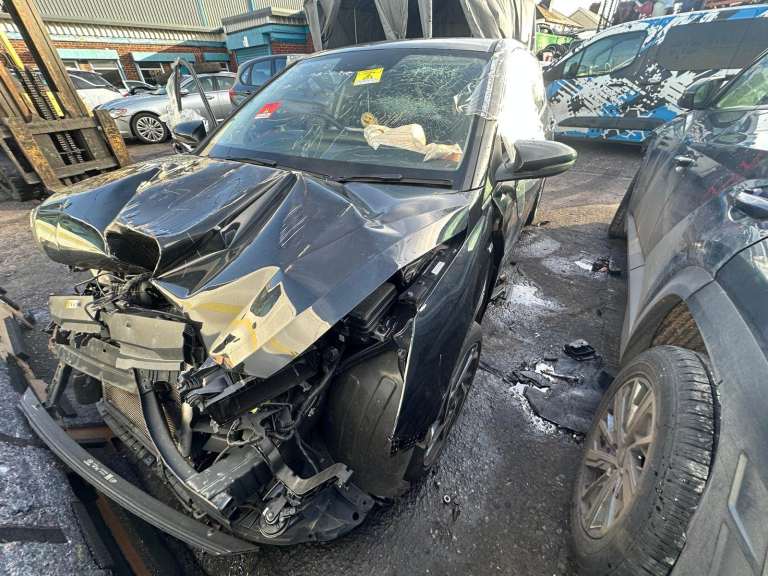 2023 HYUNDAI I20 1.0T GDI 48V MHD PREMIUM 5DR DCT BREAKING FOR PARTS