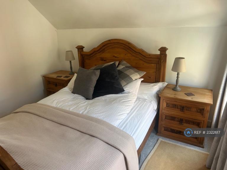 1 bedroom house in Stanley Street, Bedford, MK41 (1 bed) (#2322617)