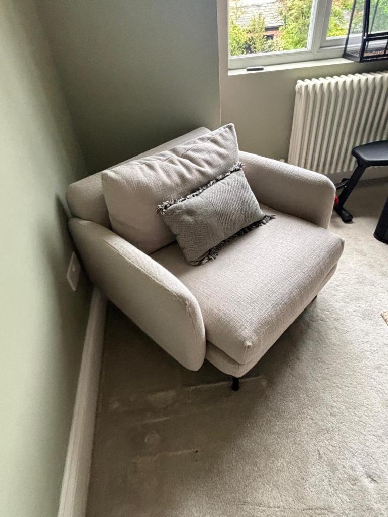 Grey Made Love Seat - Perfect Condition
