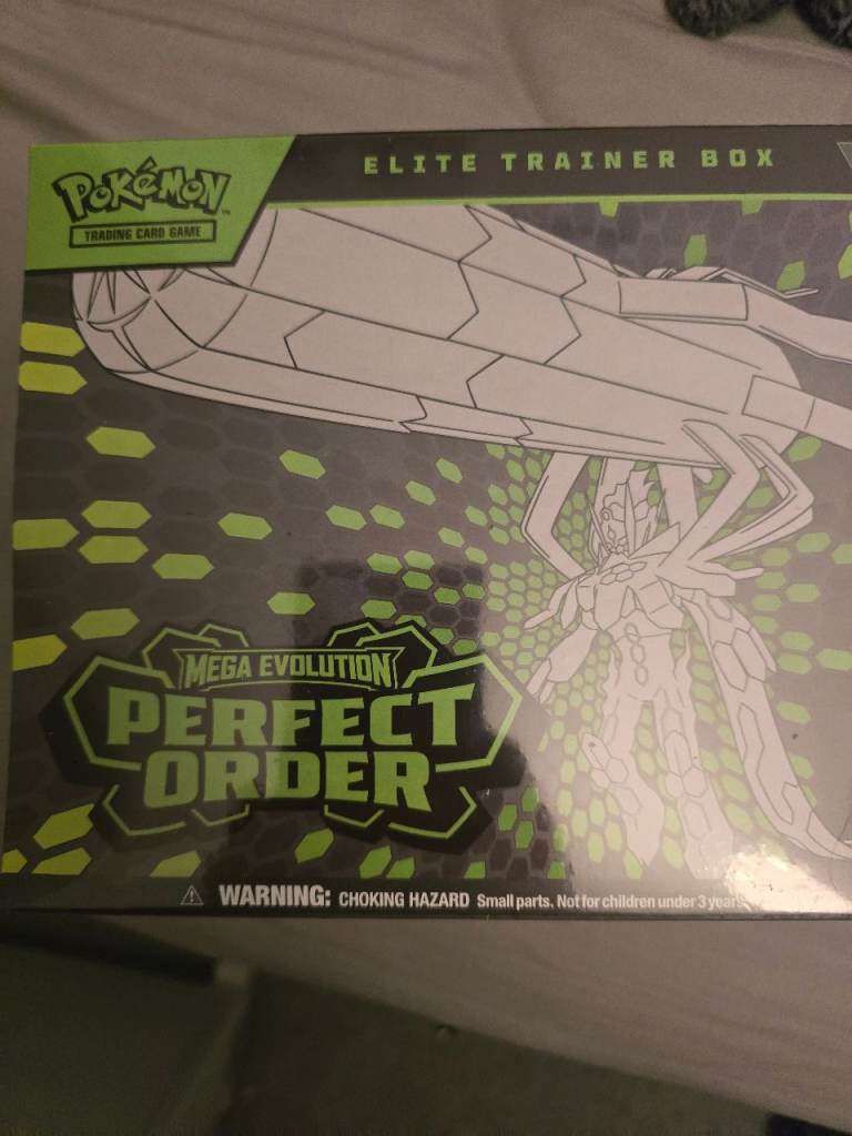 Pokémon elite trainer box perfect order