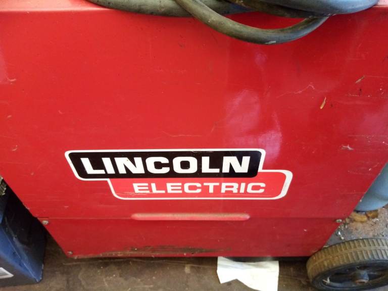 Lincoln Electric Compact 220 Mig welder 240v.