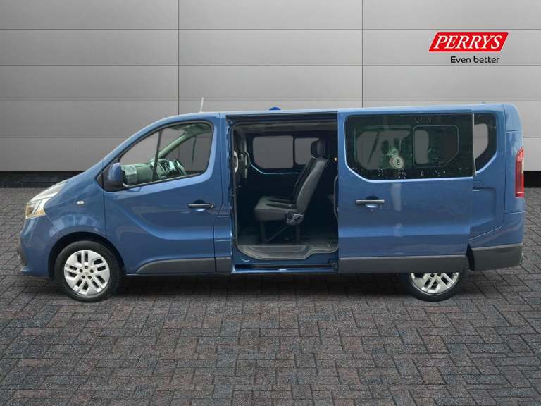 2020 Renault Trafic LL30 ENERGY dCi 120 Sport Nav 9 Seater Standard Roof Minibus DIESEL Manual