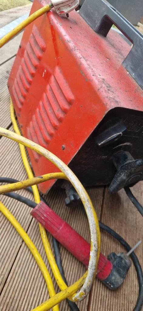 Job lot garage clearance chainsaw, welder,chipper 