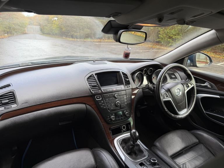 Vauxhall, INSIGNIA, Estate, 2011, Manual, 1956 (cc),5 doors - Image 10
