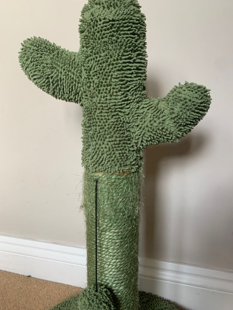 Cat scratching post 