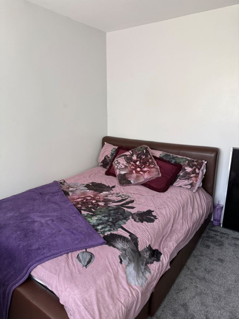 Bedroom for rent