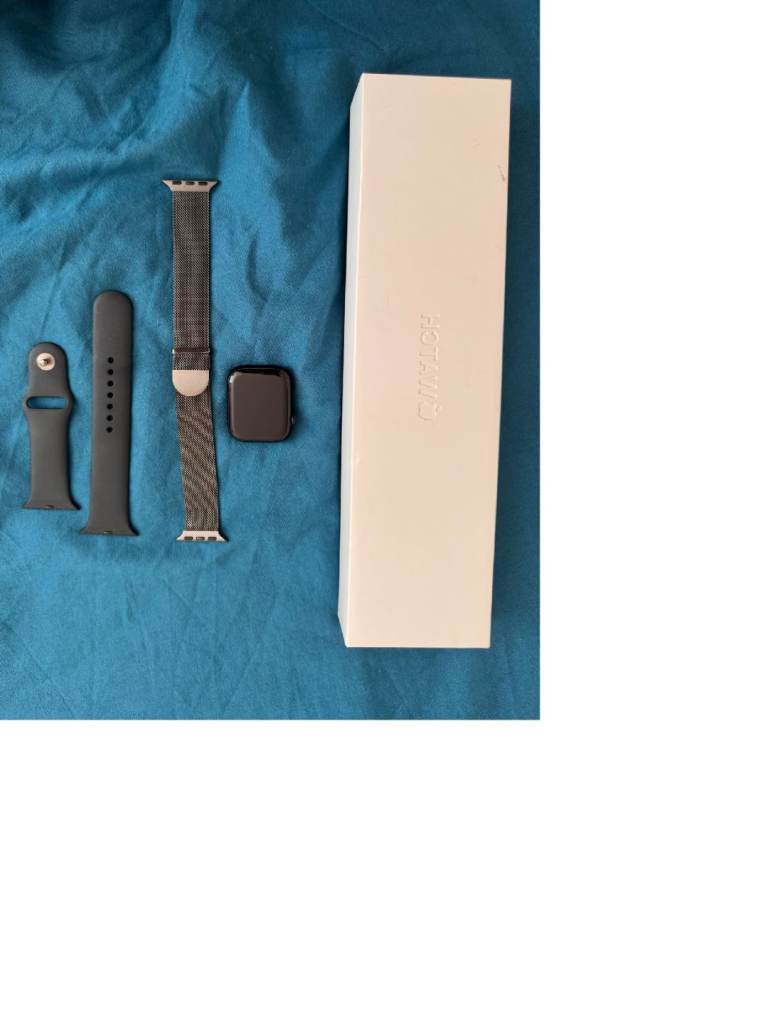Apple Watch Series 7 – 45mm GPS – Box, Unused Original Charger & Extra Straps Included