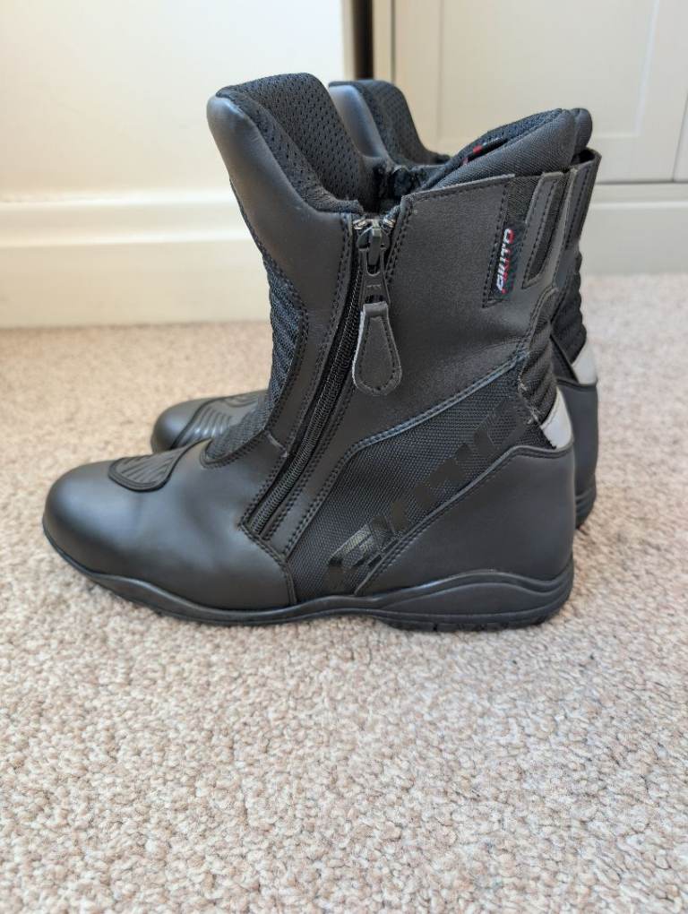 Akito scout short waterproof motorbike boots - UK 12 - brand new 