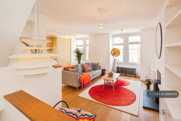 3 bedroom flat in Lutwyche Road, London, SE6 (3 bed) (#2966479)